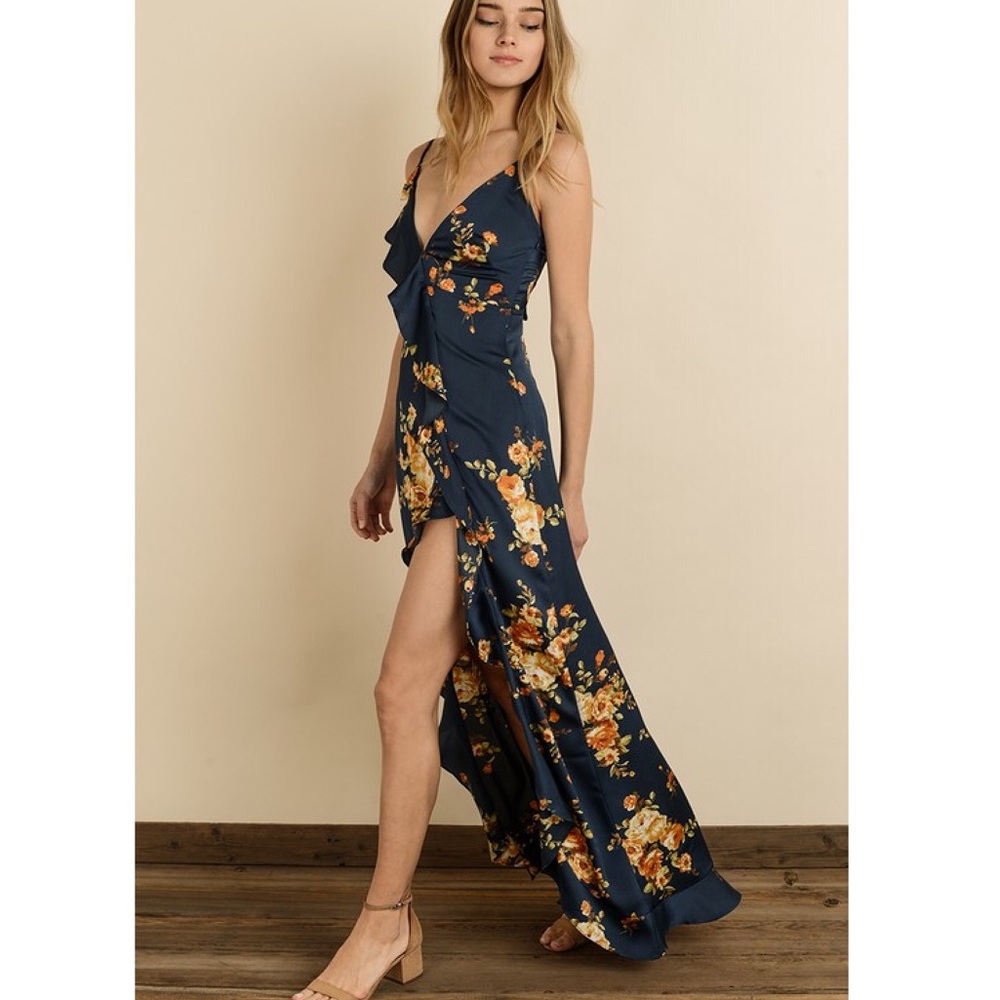 Floral Print Maxi Dress - Picture 4 of 7